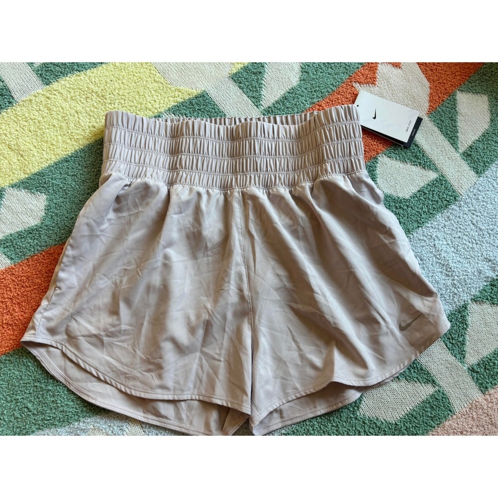 Nike Women High Rise Smocked Running Shorts Mauve Taupe Size‎ Large